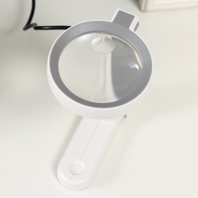 Лупа-лампа, х5 х11 для творчества, LEDx18 от 3АAA+ USB, линзы d=2 см и 7,5 см, 11х9х22,8 см, артикул  9937154