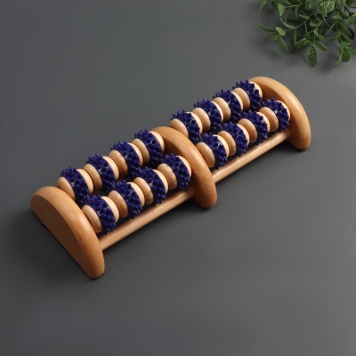 Массажер деревянный для ног, 16 колес с шипами, арт. 4699007, цвет синий/бежевый в Магазине Спорт - Пермь