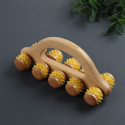 Массажер с шипами "Гусеница" универсальный, с ручкой, артикул 3738664, цвет Микс в Магазине Спорт - Пермь